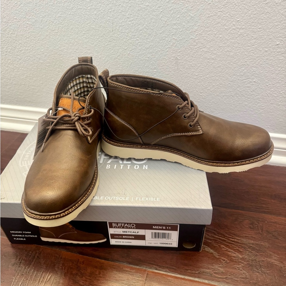BUFFALO by David Bitton Men's Brown Chukka Metcalf Boots. Size 11